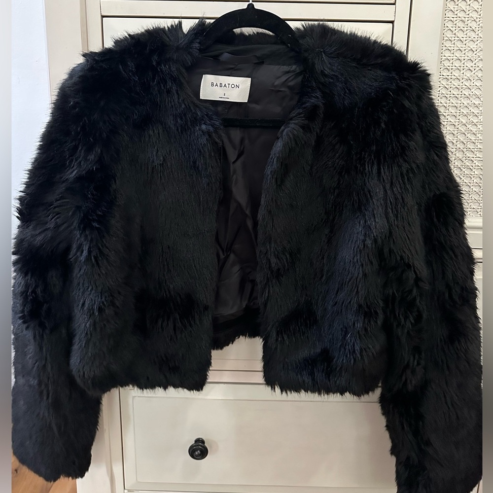 Aritzia Babaton cropped faux fur jacket